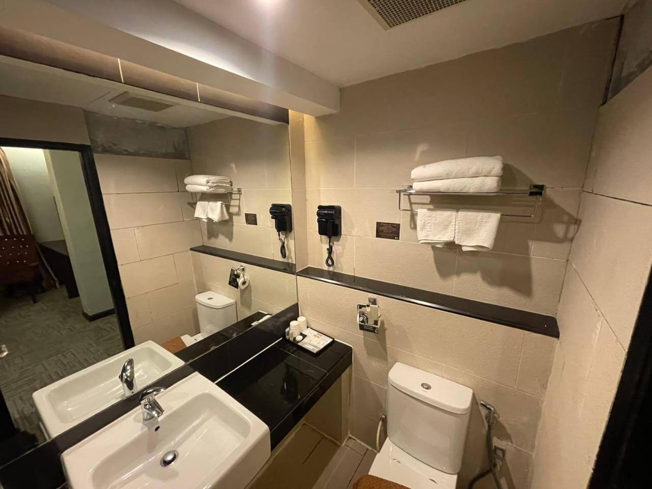 Hotel De Leon Lahad Datu Room photo