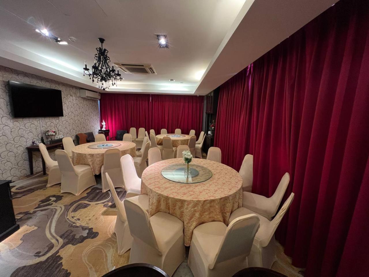 Hotel De Leon Lahad Datu Exterior photo